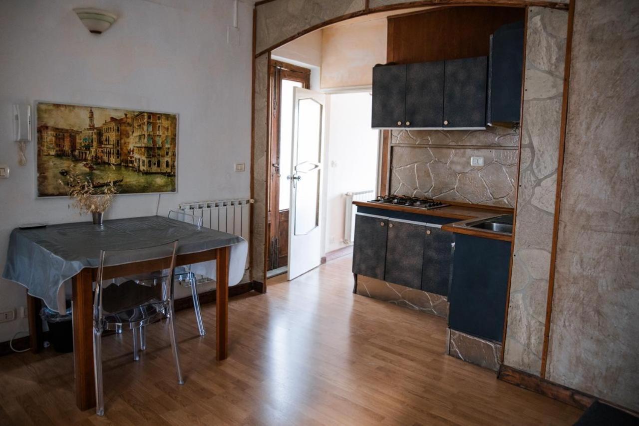 Le Chevalier Apartment Кастильоне ди Сичилия Екстериор снимка